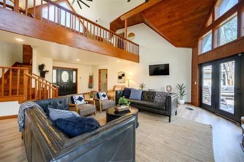 Living - 152 Mitchell Ln, Broken Bow, OK 74728 photo 5 of 10