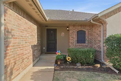 Other - 604 Apple Tree Ln, Moore, OK 73160 photo 1 of 12