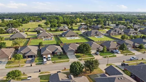 View/Area - 604 Apple Tree Ln, Moore, OK 73160 photo 3 of 3