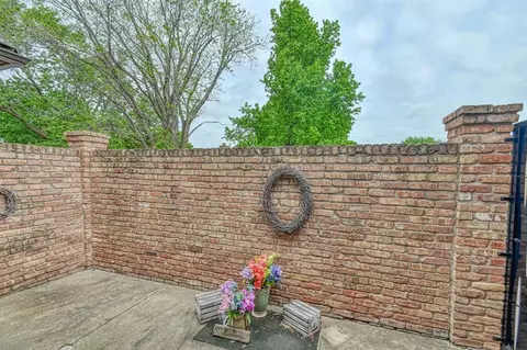Exterior - 3121 Saint Clair Dr, Norman, OK 73072 photo 2 of 6