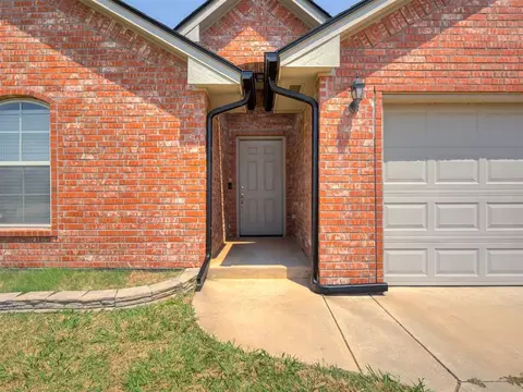 725 NW 121st Ter, Oklahoma City, OK 73114