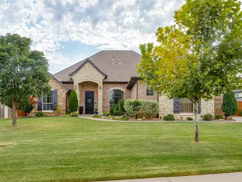 700 Newport Bridge Dr, Edmond, OK 73034
