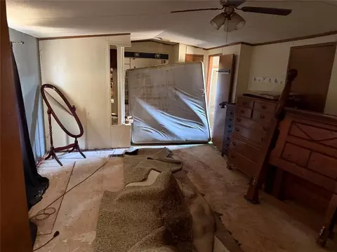 Bedroom - 104 Summer Oaks Dr, Mcloud, OK 74851 photo 1 of 3