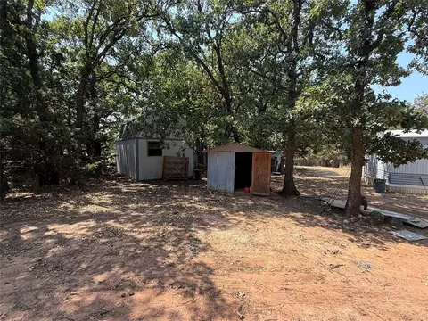Exterior - 104 Summer Oaks Dr, Mcloud, OK 74851 photo 6 of 15