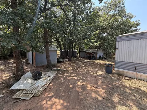 Exterior - 104 Summer Oaks Dr, Mcloud, OK 74851 photo 7 of 15