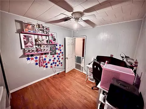 Bedroom - 24 E Kirk St, Shawnee, OK 74801 photo 4 of 5