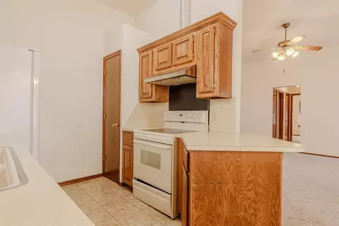 Kitchen - 1717 NW Jackson Dr, Norman, OK 73071 photo 3 of 3