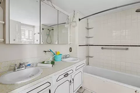 Bath - 3103 W 116th St, Perkins, OK 74059 photo 1 of 3