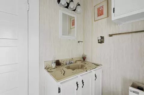 Bath - 3103 W 116th St, Perkins, OK 74059 photo 2 of 3