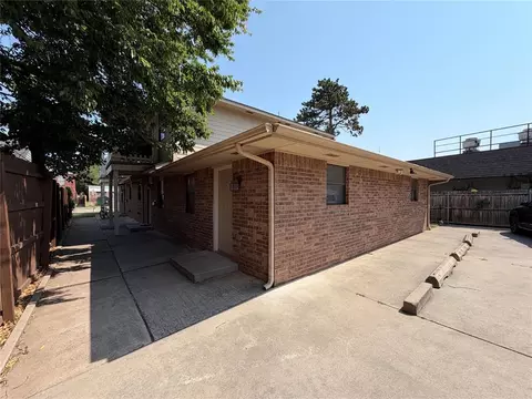 312 E Ayers St, Edmond, OK 73034 photo 3