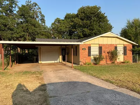 3601 Parkwoods Ln, Oklahoma City, OK 73110