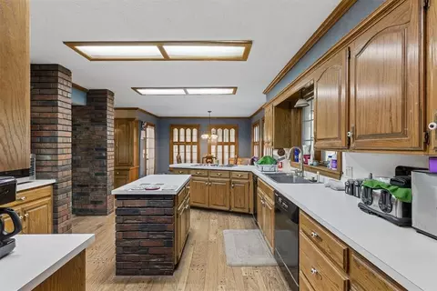 Kitchen - Undisclosed, Harrah, OK 73045 photo 3 of 4