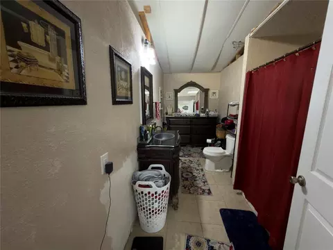 Bath - 100 Parkview Ct, Mcloud, OK 74851 photo 3 of 5