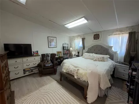 Bedroom - 100 Parkview Ct, Mcloud, OK 74851 photo 1 of 3