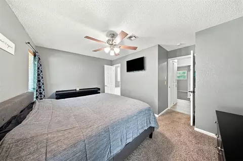 Bedroom - 508 Cherryvale Rd, Edmond, OK 73003 photo 3 of 5