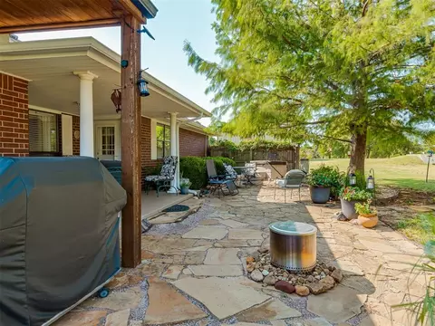 413 Summer Oaks Dr, Blanchard, OK 73010