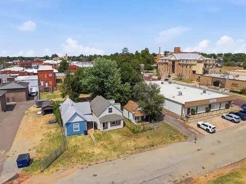 View/Area - 214 E Vilas Ave, Guthrie, OK 73044 photo 1 of 2