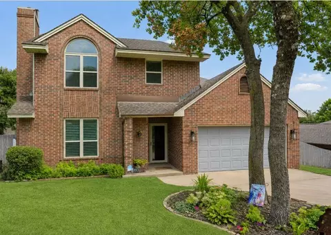 900 Carfax Rd, Edmond, OK 73034