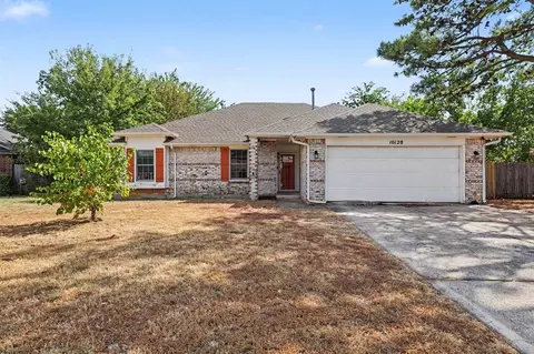 10128 Hollyhead Way, Yukon, OK 73099