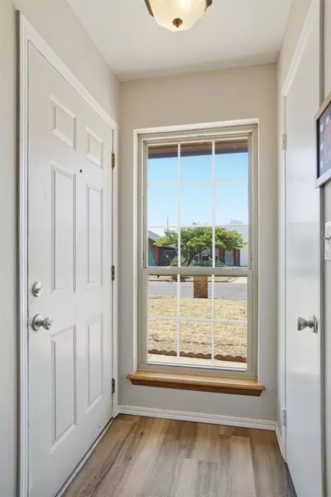 Entry Way - 2816 Shiloh Ln, Altus, OK 73521 photo 1 of 1
