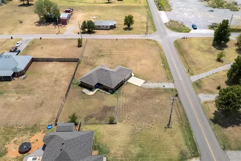 View/Area - 893 S Cemetery Rd, Tuttle, OK 73089 photo 1 of 3