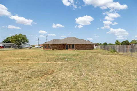 Exterior - 893 S Cemetery Rd, Tuttle, OK 73089 photo 8 of 10
