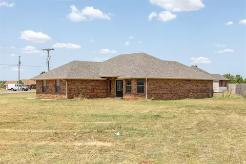 Exterior - 893 S Cemetery Rd, Tuttle, OK 73089 photo 4 of 10