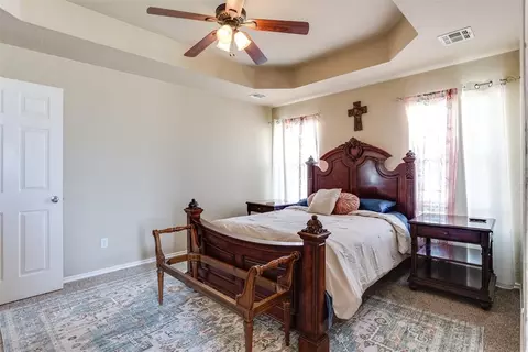 Bedroom - 893 S Cemetery Rd, Tuttle, OK 73089 photo 1 of 4