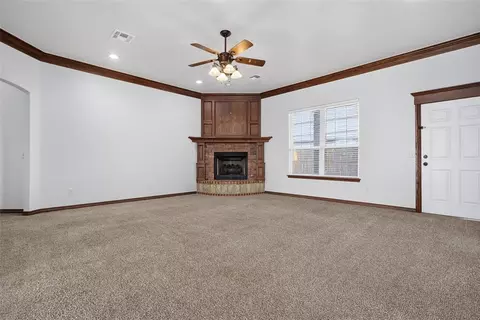 Living - 324 Shrill St, Norman, OK 73071 photo 2 of 5