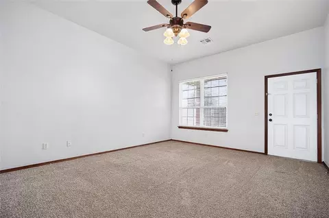 Living - 324 Shrill St, Norman, OK 73071 photo 4 of 5