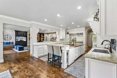 Kitchen - 9325 E State Highway 9, Norman, OK 73026 photo 1 of 6