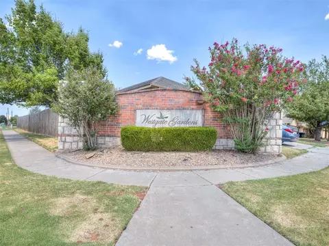 Exterior - 521 Apache Gate Dr, Yukon, OK 73099 photo 11 of 11