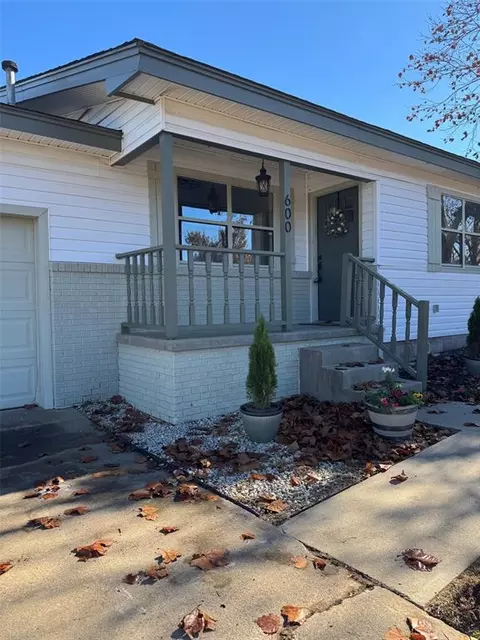 600 S Paul St, Pauls Valley, OK 73075