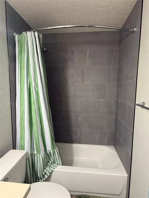 Bath - 900 Polk St, Altus, OK 73521 photo 1 of 2