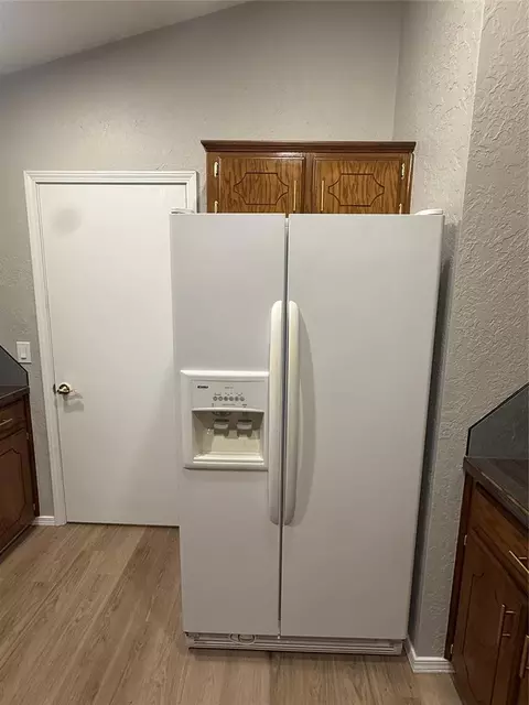 Kitchen - 900 Polk St, Altus, OK 73521 photo 3 of 3