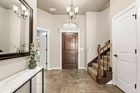 Entry Way - 4924 Champlain Pl, Edmond, OK 73025 photo 1 of 5