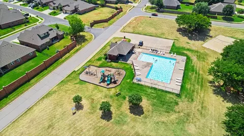 View/Area - 4924 Champlain Pl, Edmond, OK 73025 photo 4 of 4