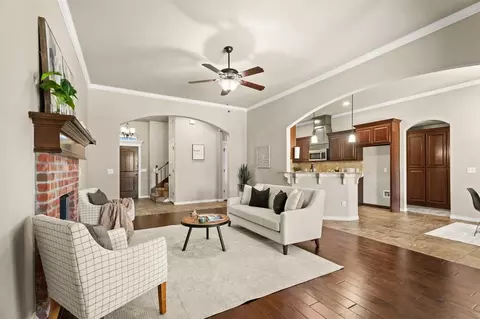 Living - 4924 Champlain Pl, Edmond, OK 73025 photo 2 of 3