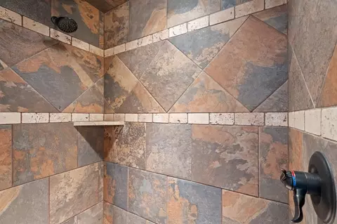 Bath - 4924 Champlain Pl, Edmond, OK 73025 photo 1 of 5