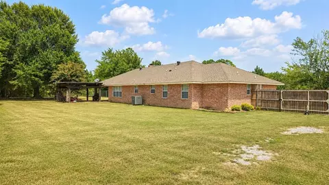 Exterior - 105 Viking Loop, Ardmore, OK 73401 photo 2 of 2