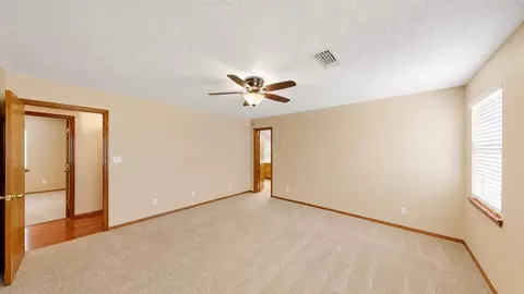 Bedroom - 105 Viking Loop, Ardmore, OK 73401 photo 3 of 7