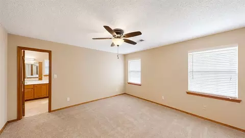 Bedroom - 105 Viking Loop, Ardmore, OK 73401 photo 2 of 7