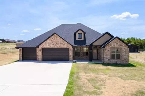 2433 Raven Cir, Blanchard, OK 73010