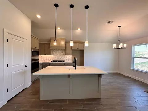 Kitchen - 1312 Colonial Ave, Tuttle, OK 73089 photo 1 of 3