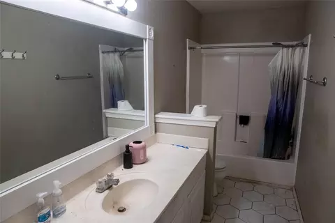 Bath - 8979 E 95th St, Tulsa, OK 74133 photo 1 of 4