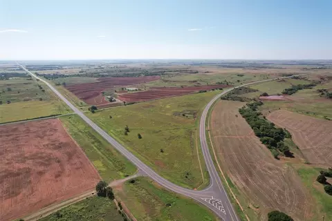 17 E 1040 Hwy 73 Rd, Foss, OK 73647 photo 3