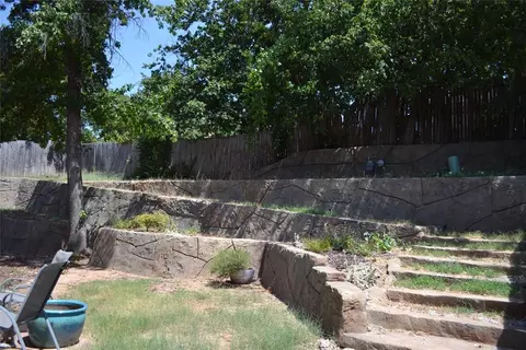 Exterior - 3201 Walnut Rd, Norman, OK 73072 photo 4 of 5