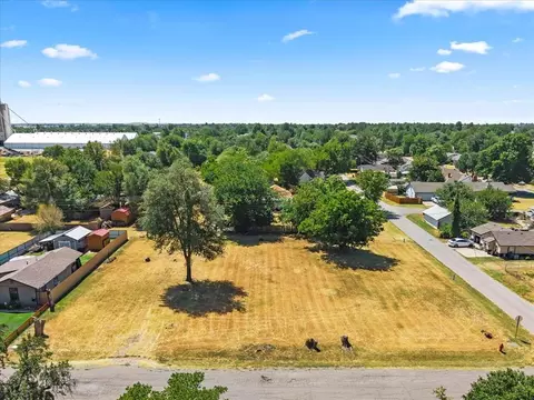 511 W Cobb St, El Reno, OK 73036