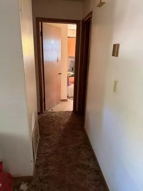 Entry Way - 405 E Main St, Maud, OK 74854 photo 2 of 2