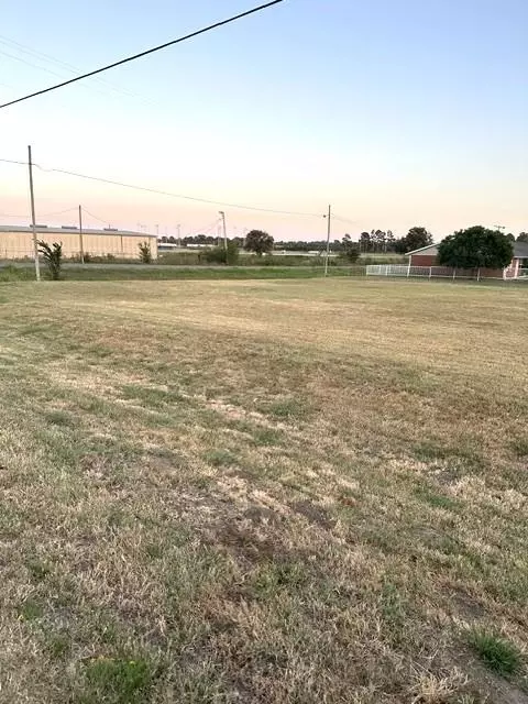 NS 370 Road, Holdenville, OK 74848